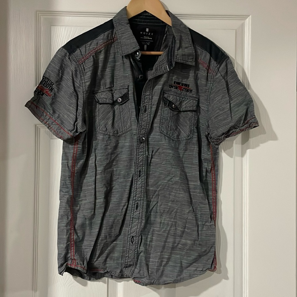 Noize grey short sleeve button up